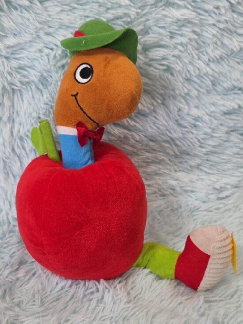 Richard Scarry’s Busy World Lowly Worm Plush in Apple 12” Kohl’s Cares Toy (WOT)